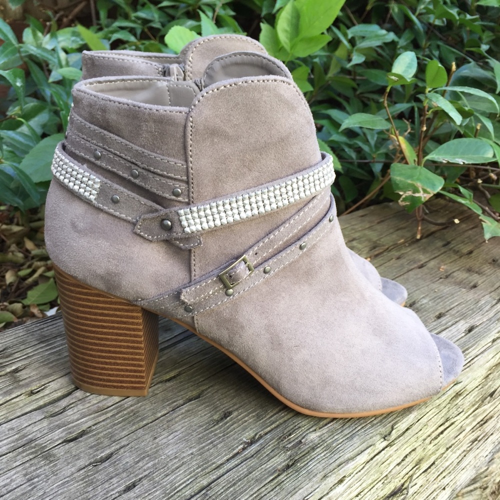 SO Faux Suede Grey Ankle Peep Toe Booties size 9M